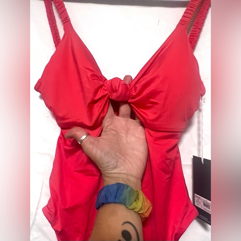 NWT Vitamin A One Piece Swimsuit - High Thigh Vacation Resort Summer Beach Swim - Picture 3 of 8